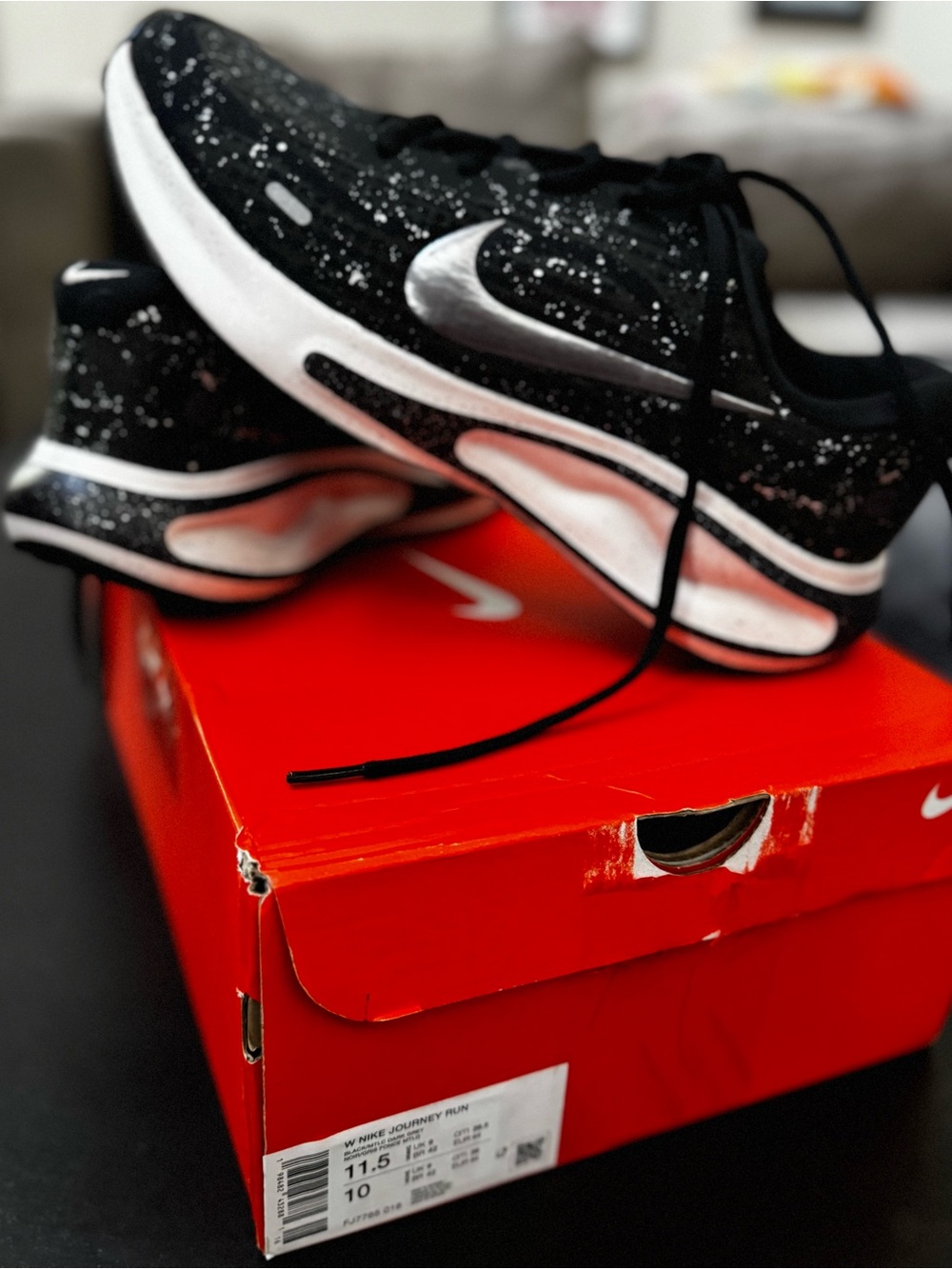 New Nike Women's Journey Run Road Running Shoes, Black/Metallic Silver, 11.5